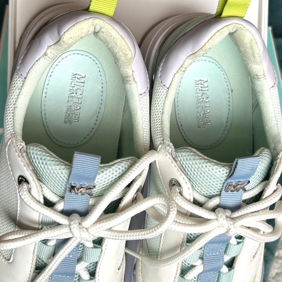 MICHAEL MK Platform Sneaker Pastel Blues and Silver Size 7 EUC - Picture 12 of 15
